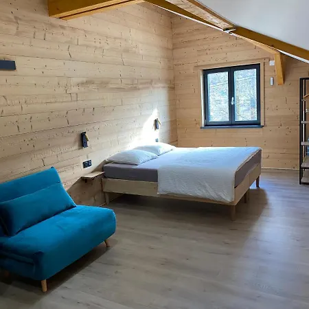 Capucine Ou Clochette 5p - Privatif * Rochesson