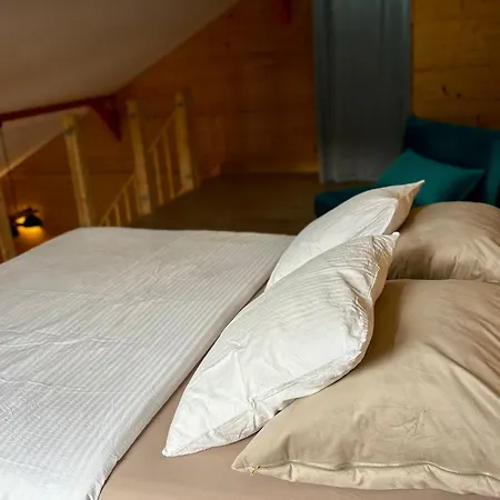 Capucine Ou Clochette 5p - Privatif Rochesson