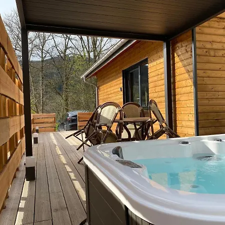 Les Des Capucines&jacuzzi Privatif * Rochesson