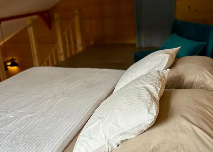 Capucine Ou Clochette 5p - Privatif Rochesson