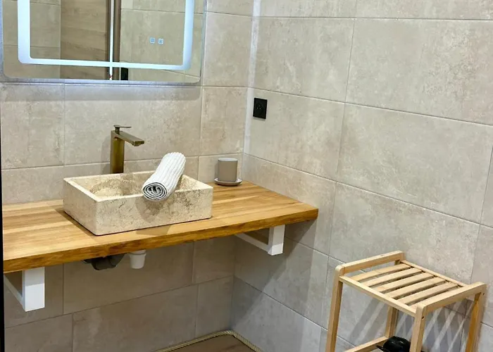 Capucine Ou Clochette 5p - Privatif Chalé Rochesson