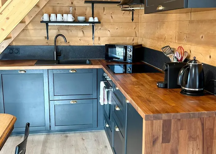 Capucine Ou Clochette 5p - Privatif Rochesson